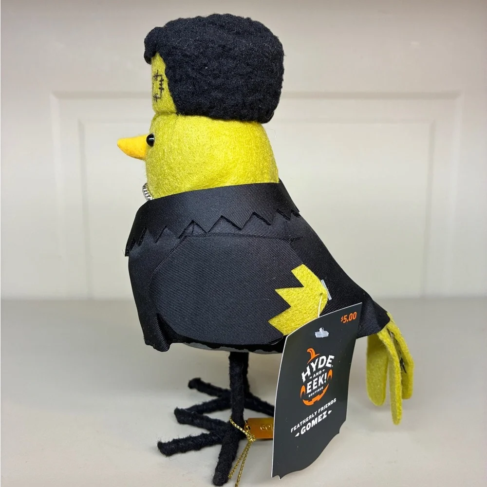 2023 Target Halloween Hyde And Eek Feathery Friends Bird - Gomez NWT BRAND NEW